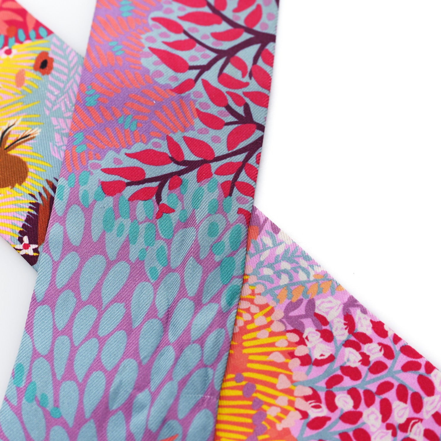 Hermes Silk Dans un Jardin Anglais Twilly Juane Vif Rouge Celadon 5 of 5