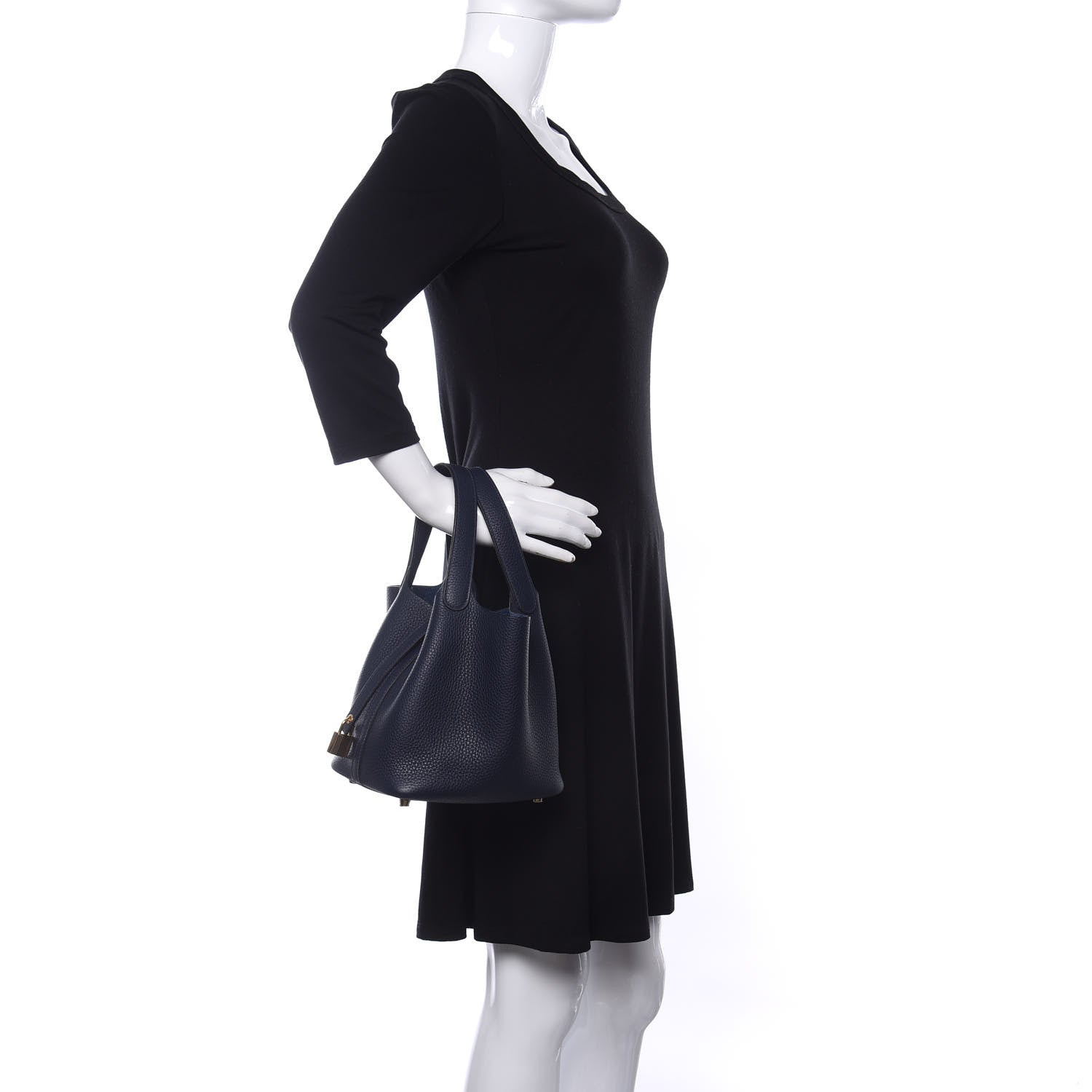 Hermes Taurillon Clemence Picotin Lock 18 PM Bleu Nuit 2 of 10