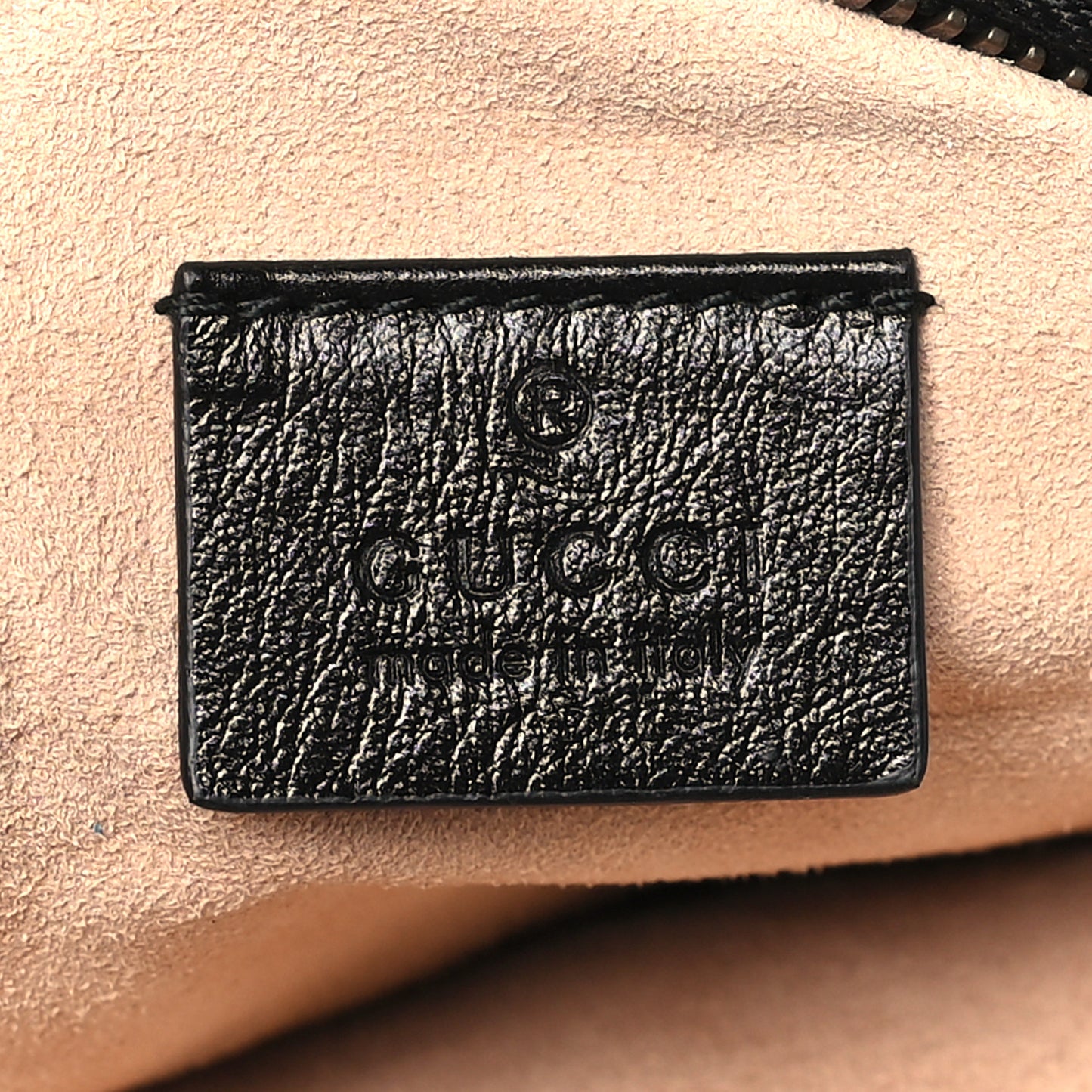 Azalea Calfskin Matelasse Heart Mini GG Marmont Round Shoulder Bag Black