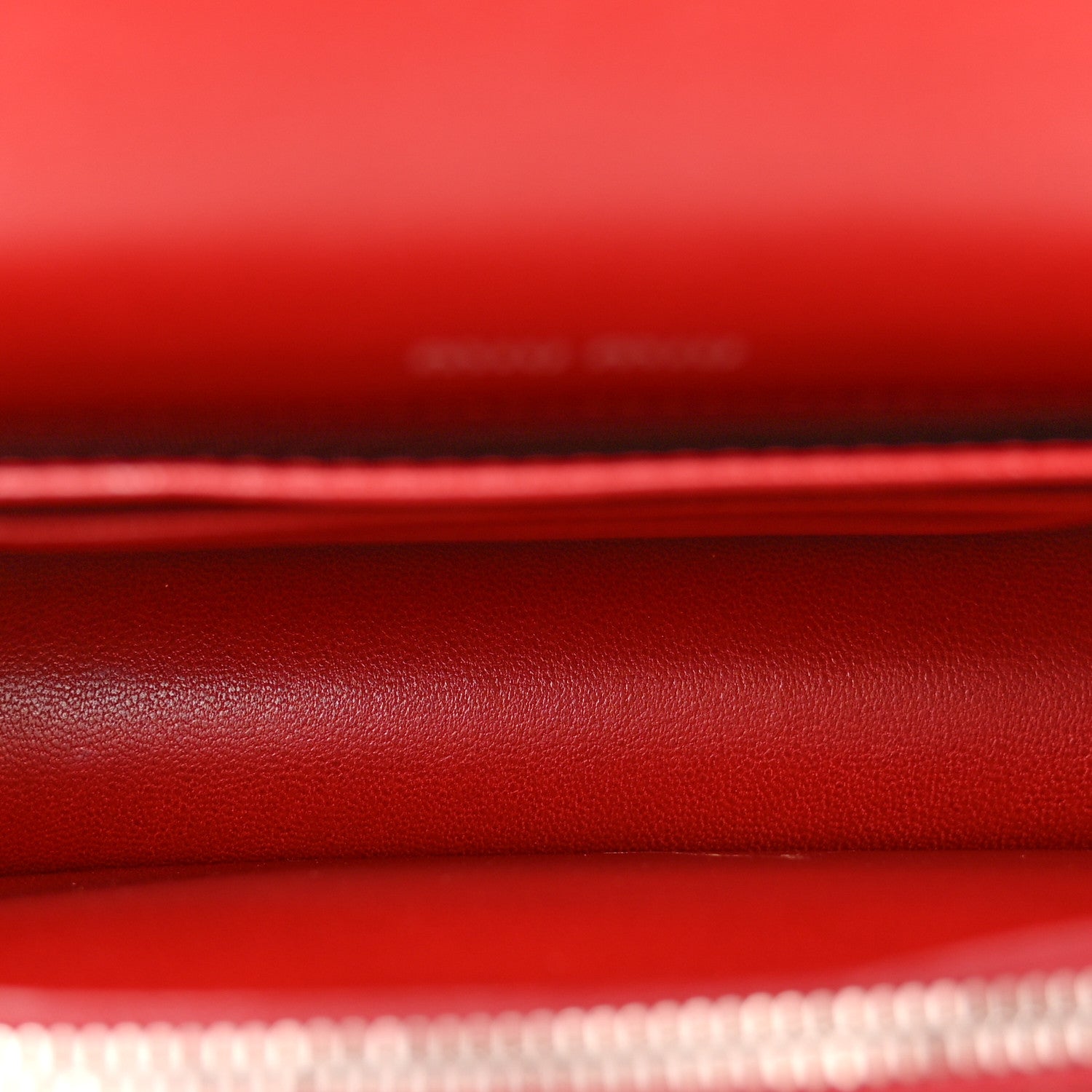 Miu Miu Vernice Crystal Wallet On Chain Rosso 5 of 10