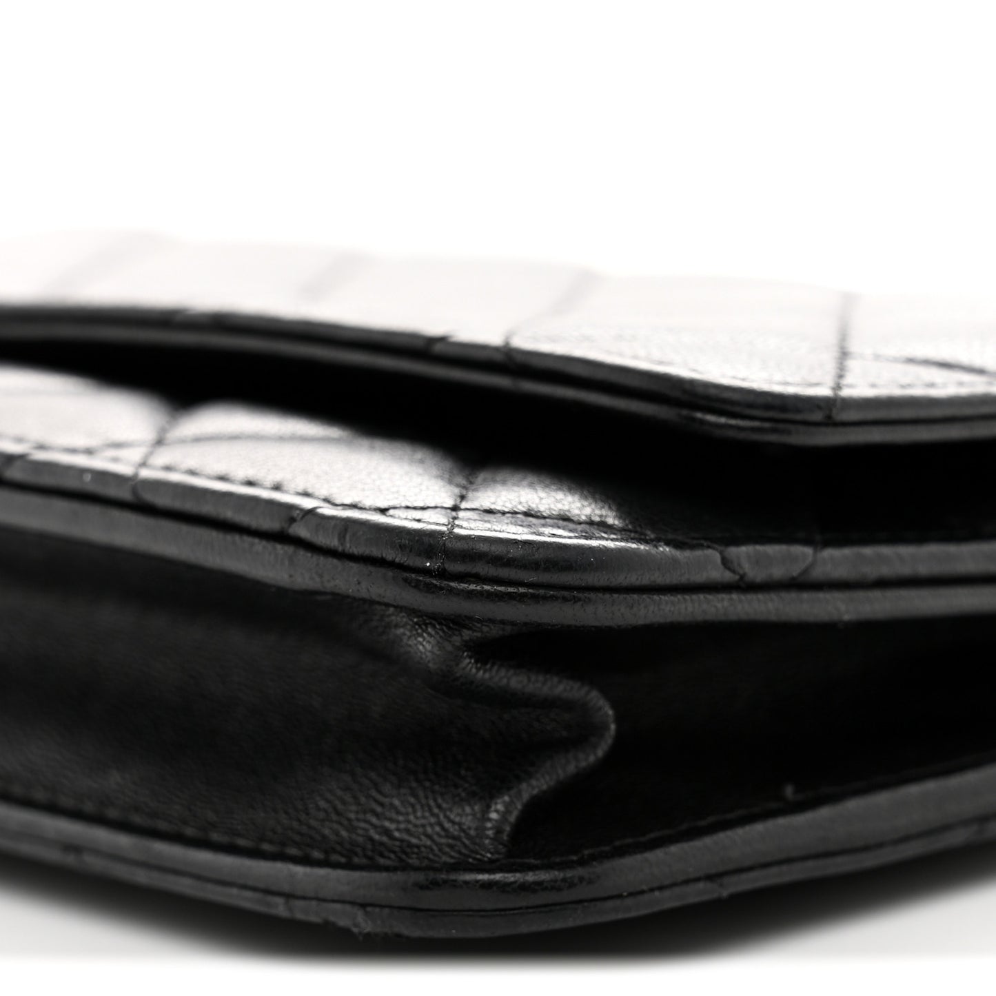 Lambskin Quilted Wallet On Chain WOC Black
