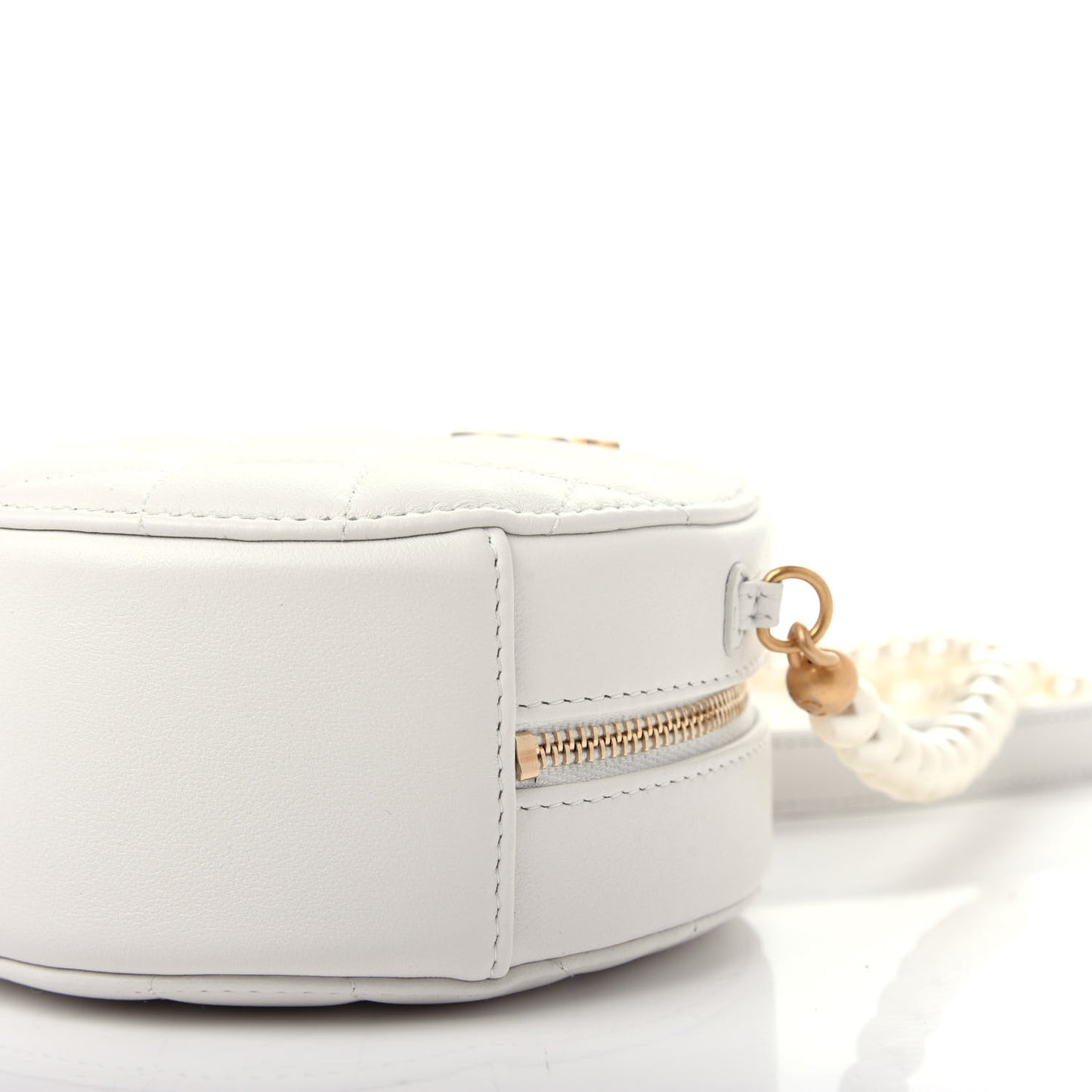 Calfskin Quilted About Pearls Round Clutch With Chain White