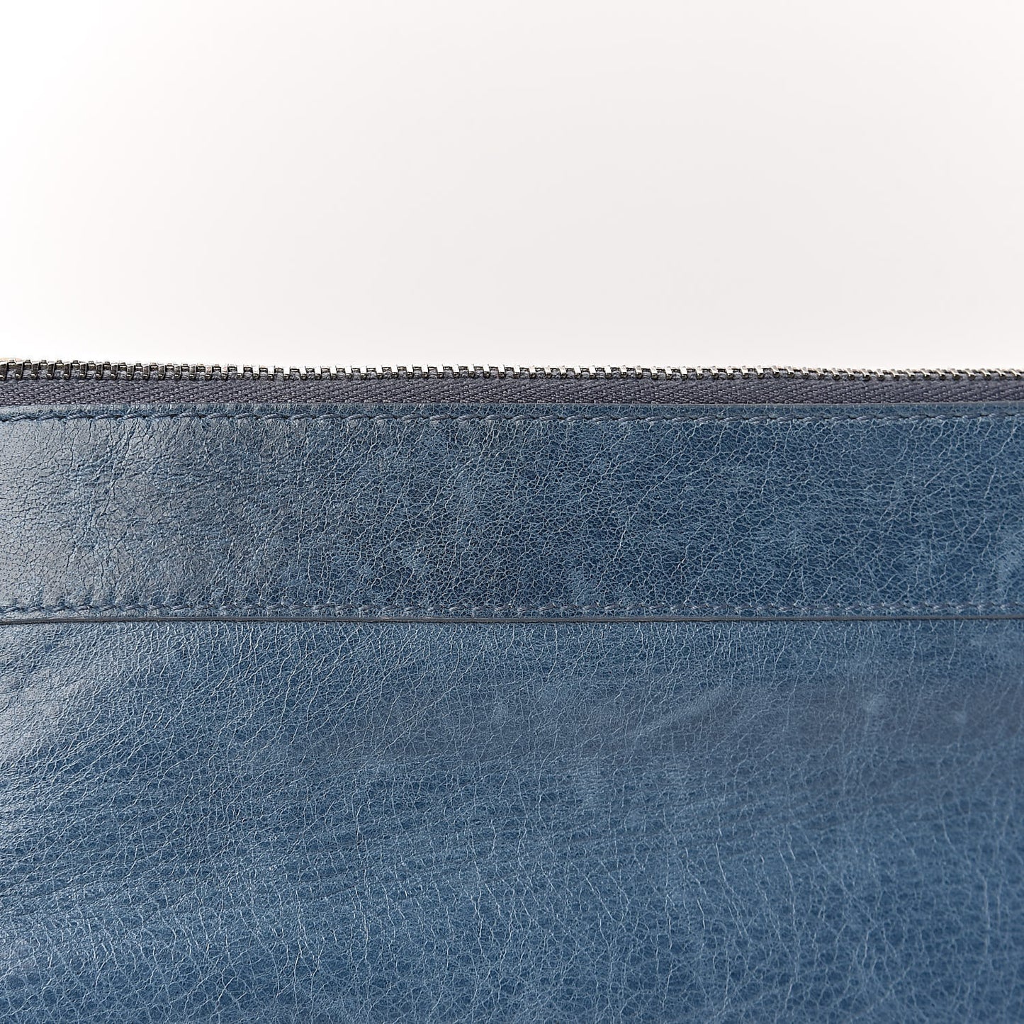 Agneau Classic Hardware Zip Clutch Bleu Jean
