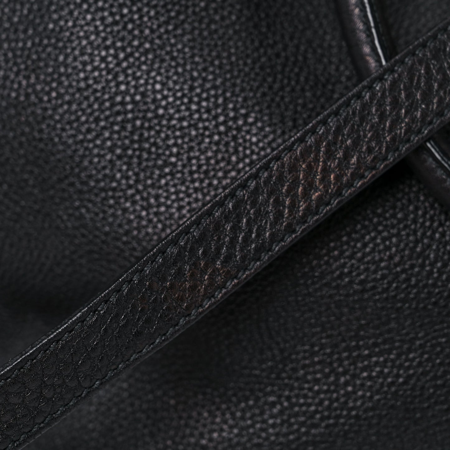 Vitello Daino Tote Black