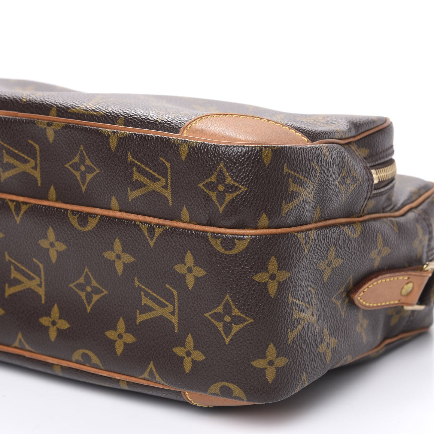 Monogram Nil 28