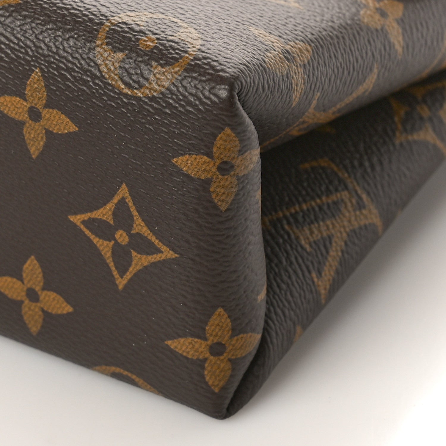 Louis Vuitton Monogram Locky BB Rose Poudre 9 of 9
