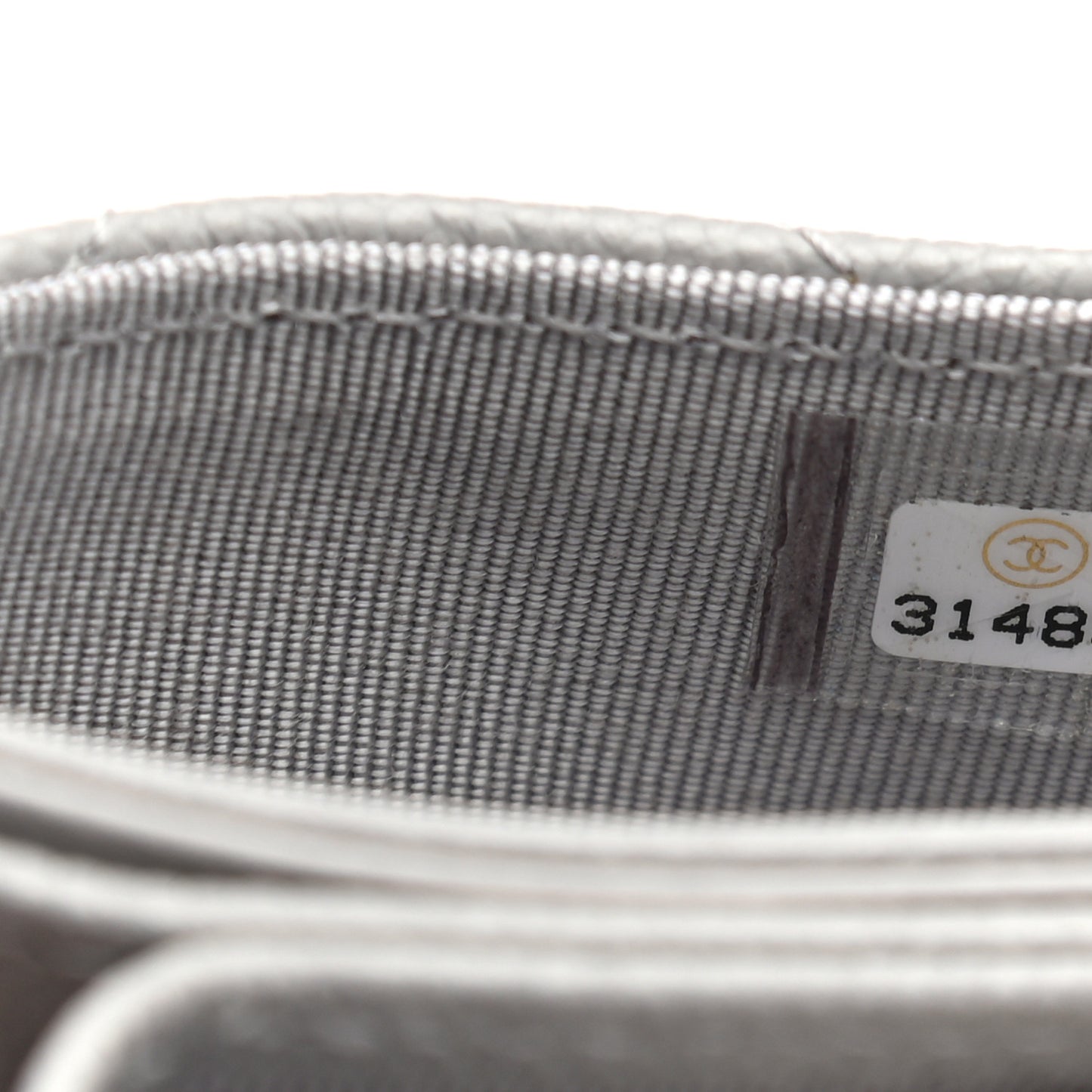 Caviar Quilted Flap Card Holder On Chain Grey
