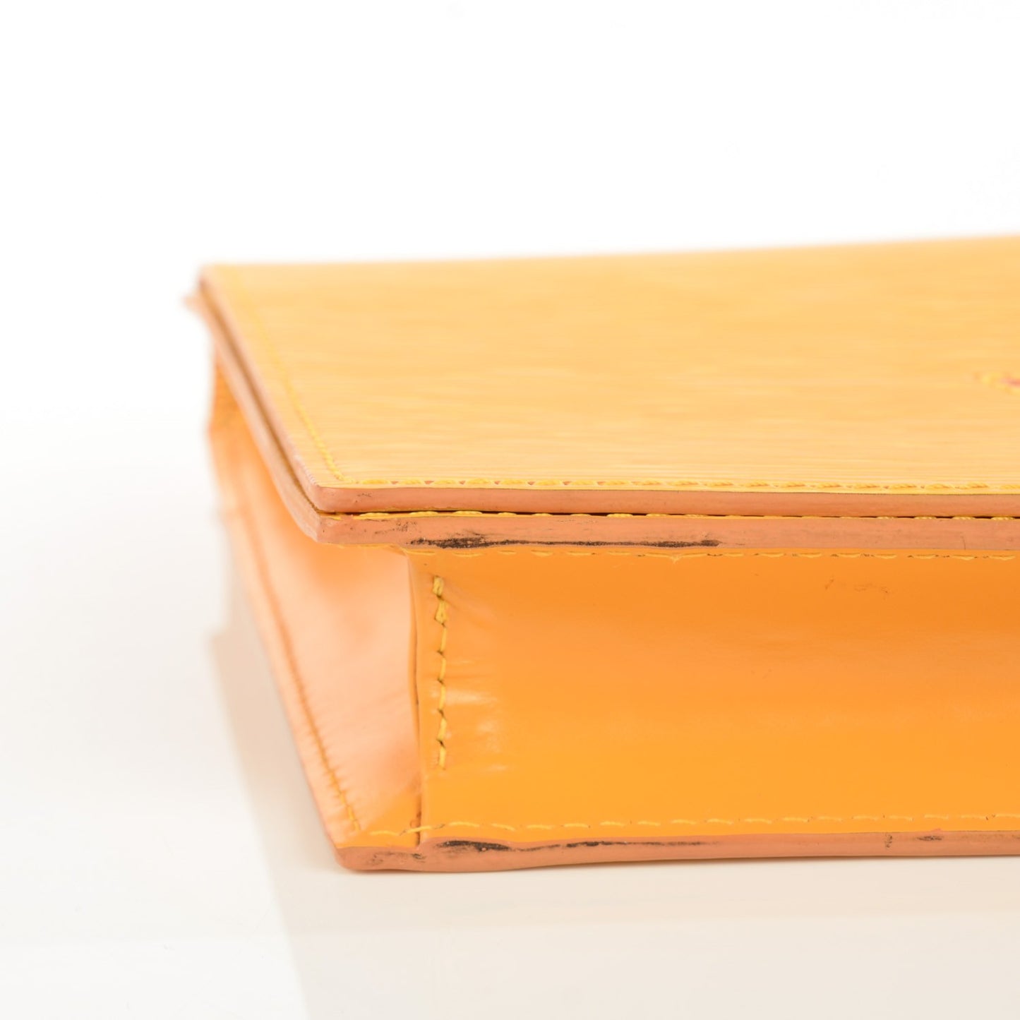 Epi Pochette Trapeze Tassil