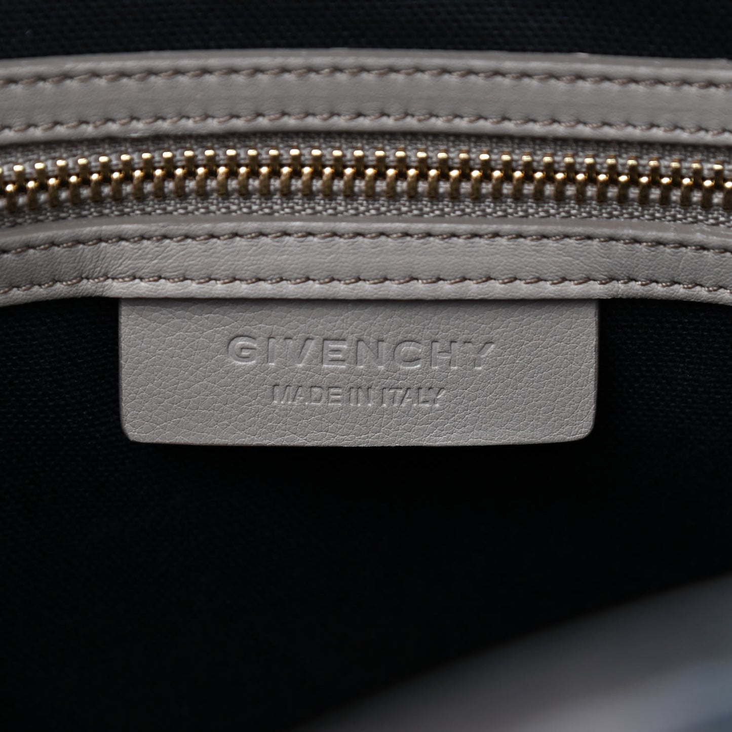 Calfskin Ayers Trim Medium Antigona Grey