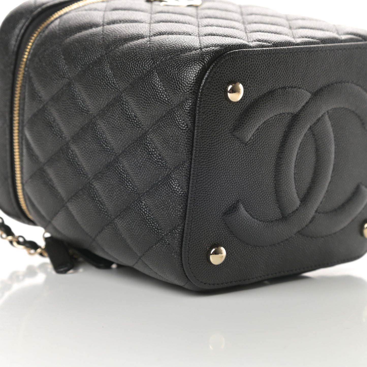 Caviar Quilted Small Top Handle Vanity Case With Chain Black