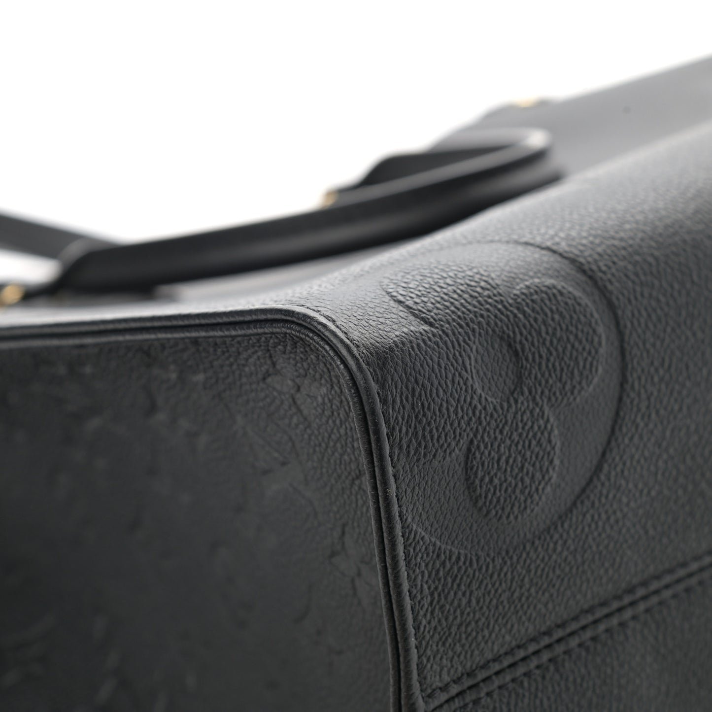 Empreinte Monogram Giant Onthego MM Black