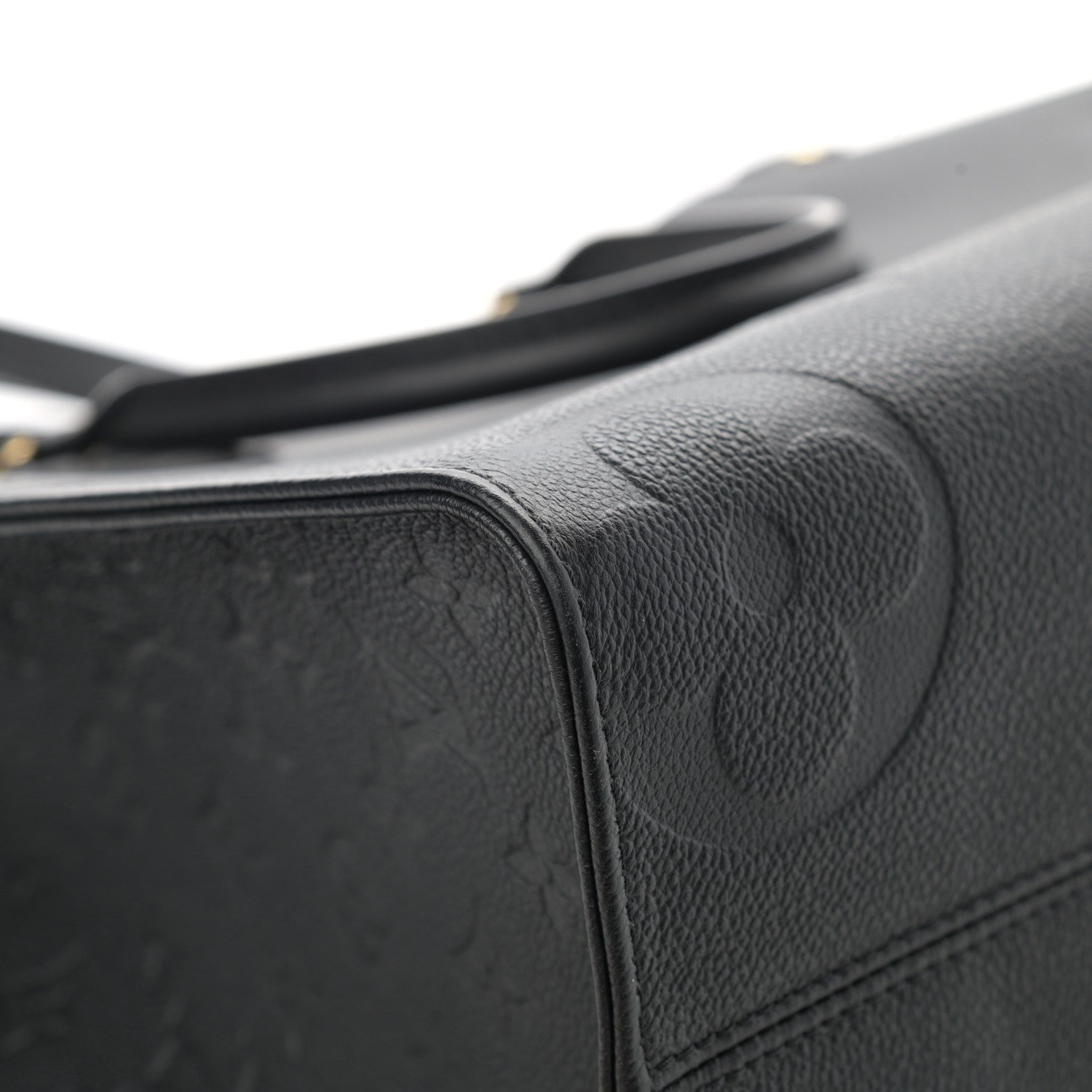 Louis Vuitton Empreinte Monogram Giant Onthego MM Black 11 of 13