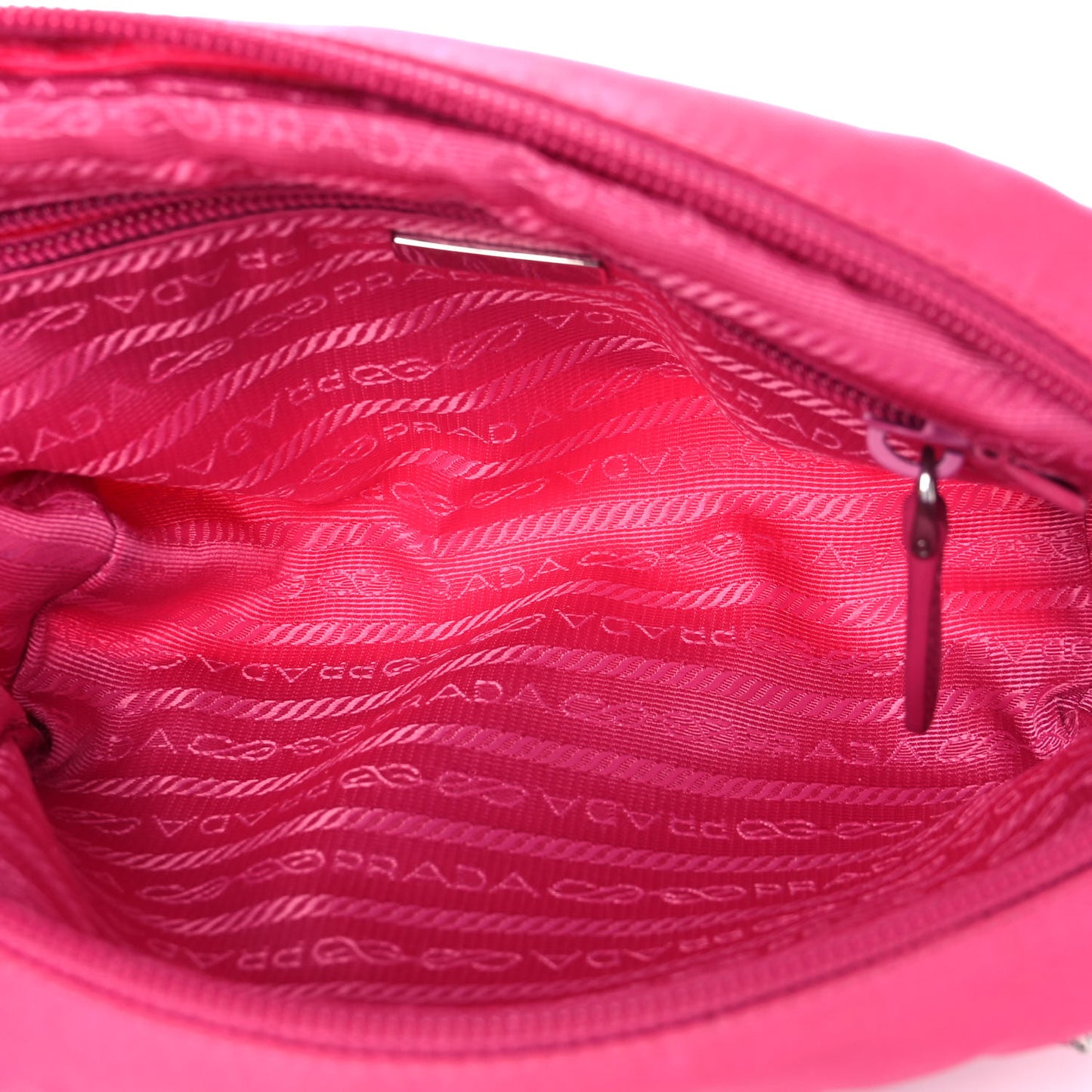 Tessuto Nylon Wristlet Fuxia