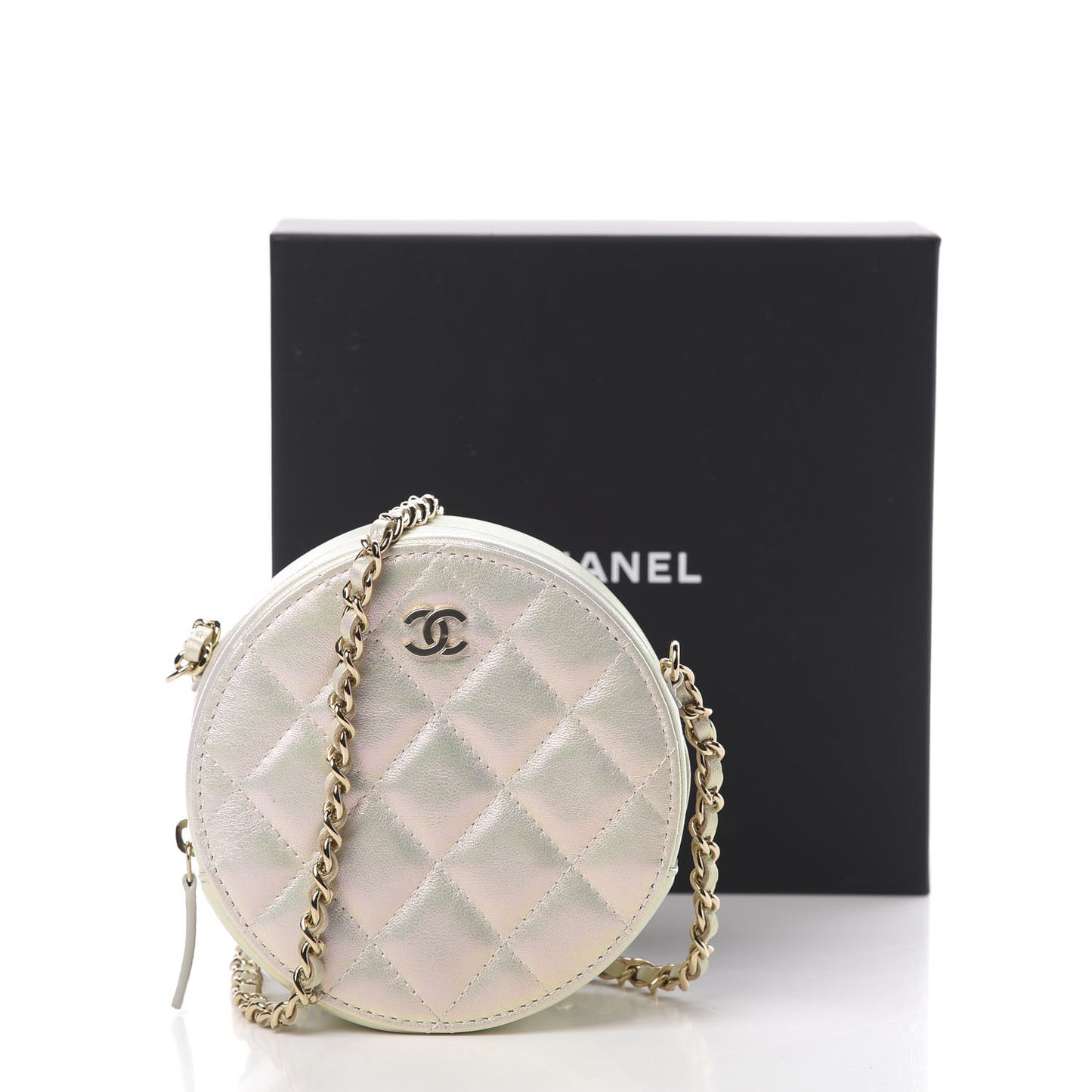 Iridescent Lambskin Quilted Round Clutch With Chain Ivory
