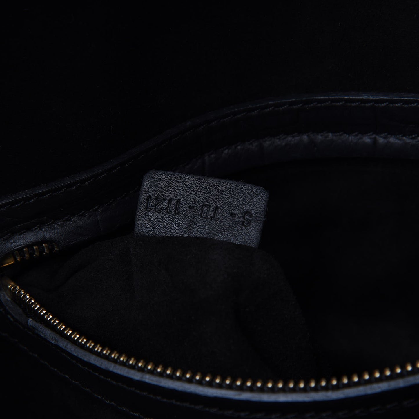 Crocodile Embossed Calfskin Large Phantom Luggage Black