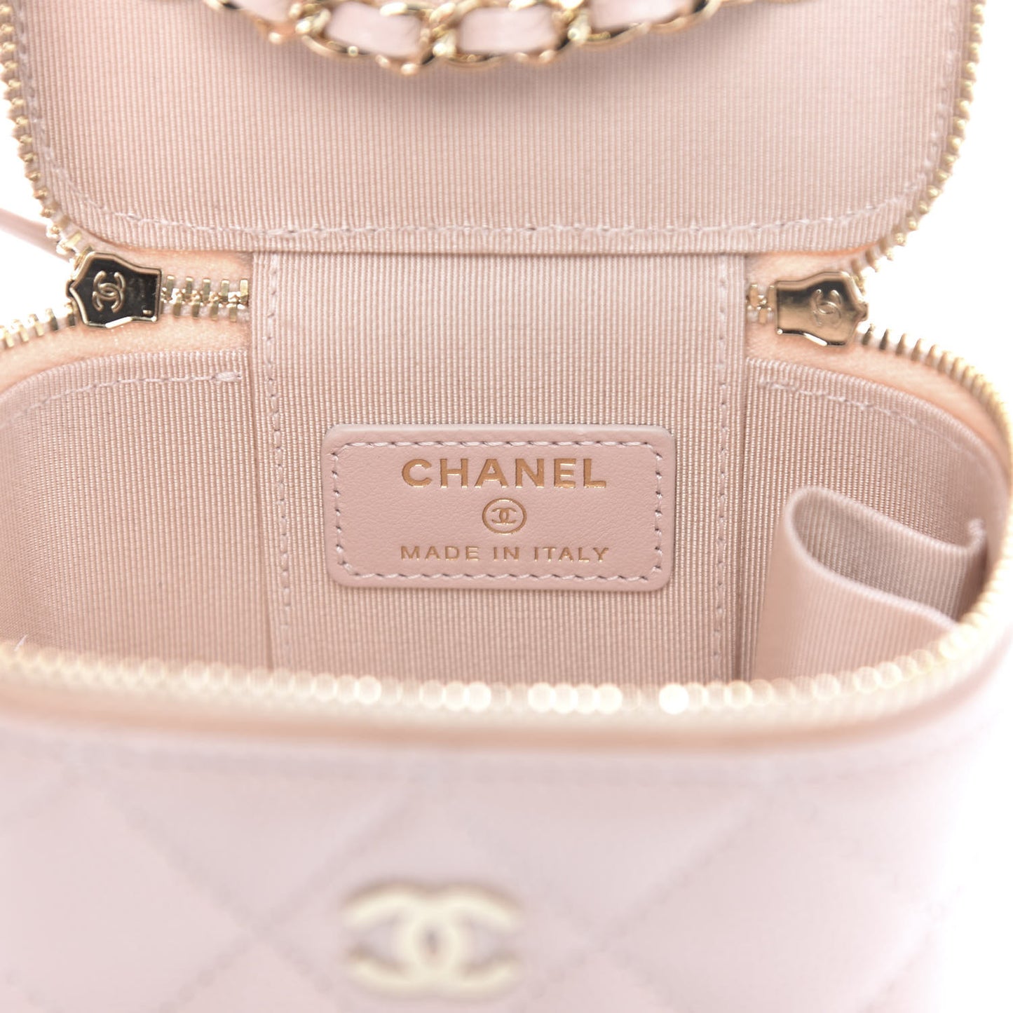 Caviar Quilted Mini Vanity Case With Chain Light Pink
