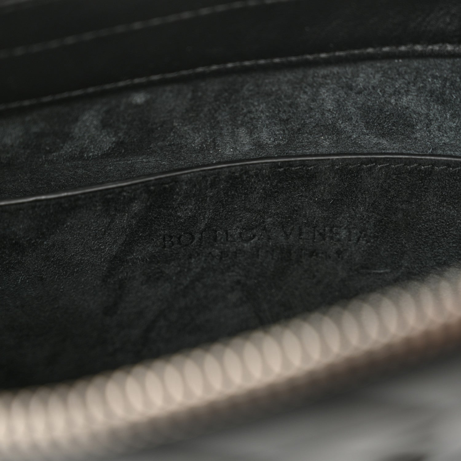 Bottega Veneta Calfskin Intrecciato Small Virgule Black 6 of 10
