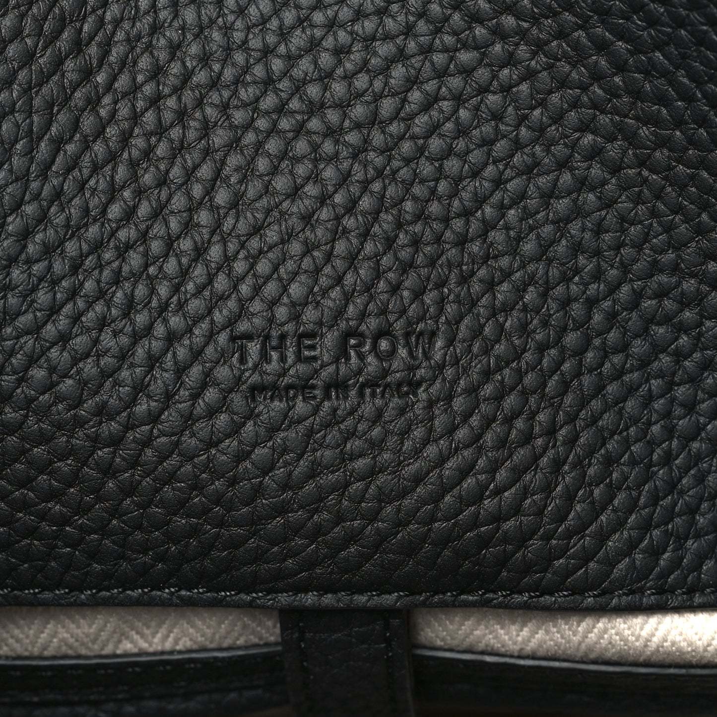 Matte Grained Calfskin Soft Margaux 15 Black