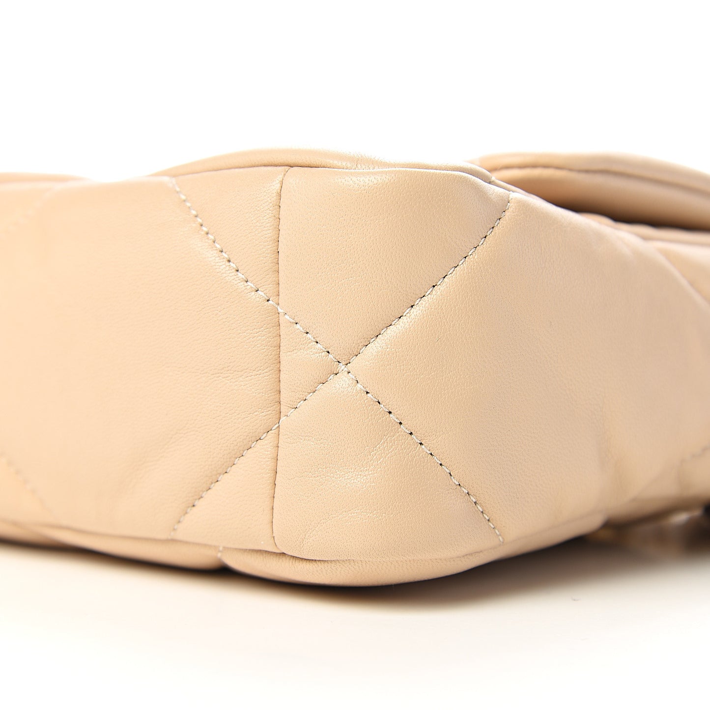 Lambskin Quilted Medium 19 Flap Beige