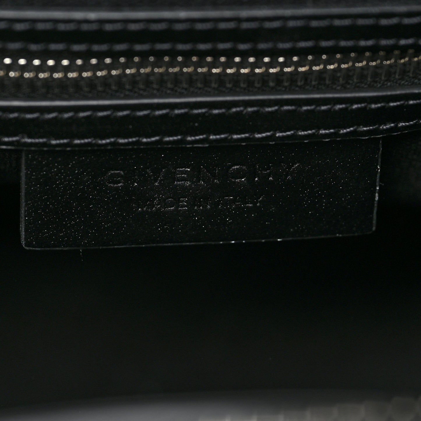 Shiny Lord Calfskin Medium Antigona Black