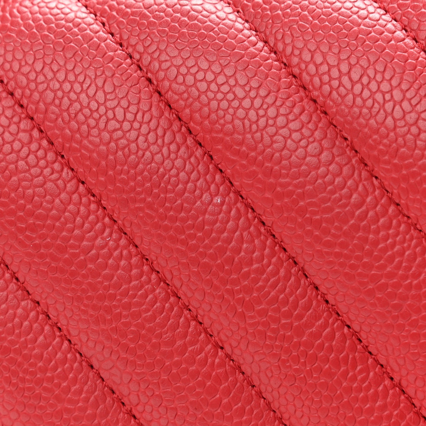 Caviar Chevron Quilted Medium Boy Flap Red