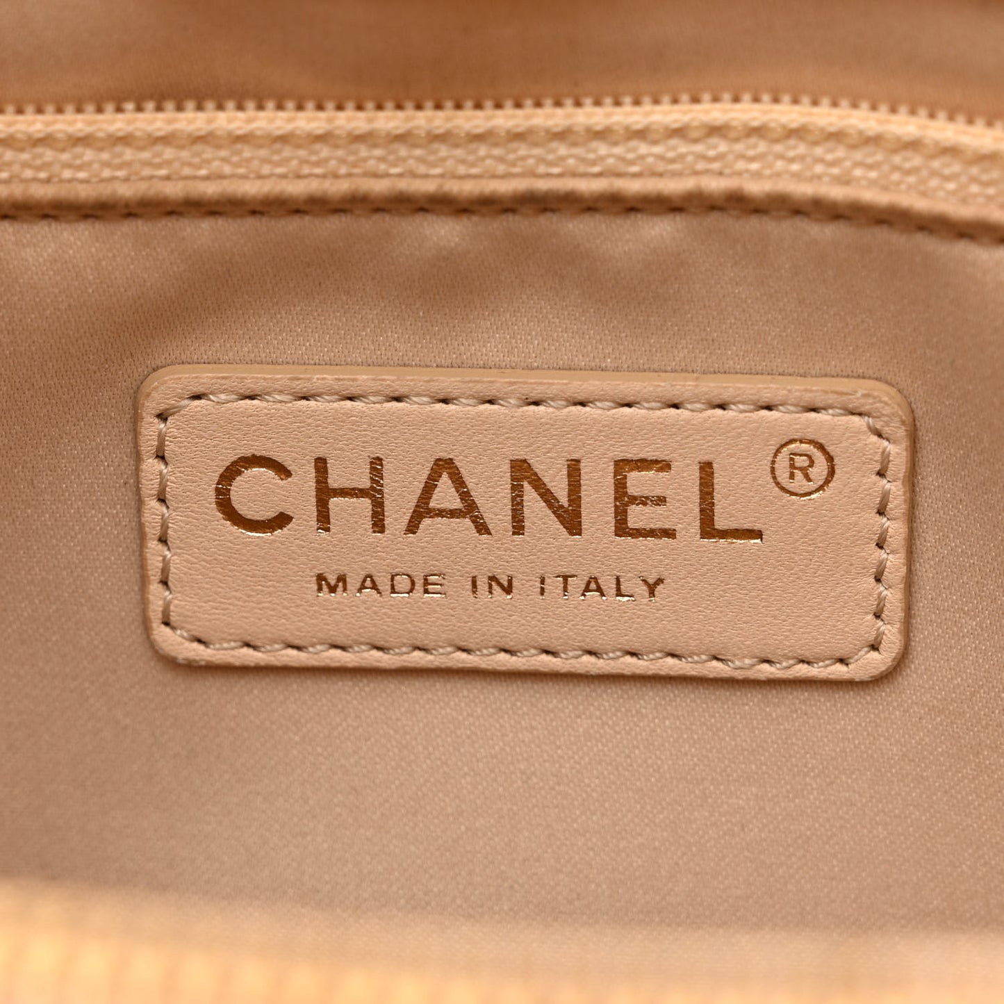 Caviar Quilted Grand Shopping Tote GST Beige Clair