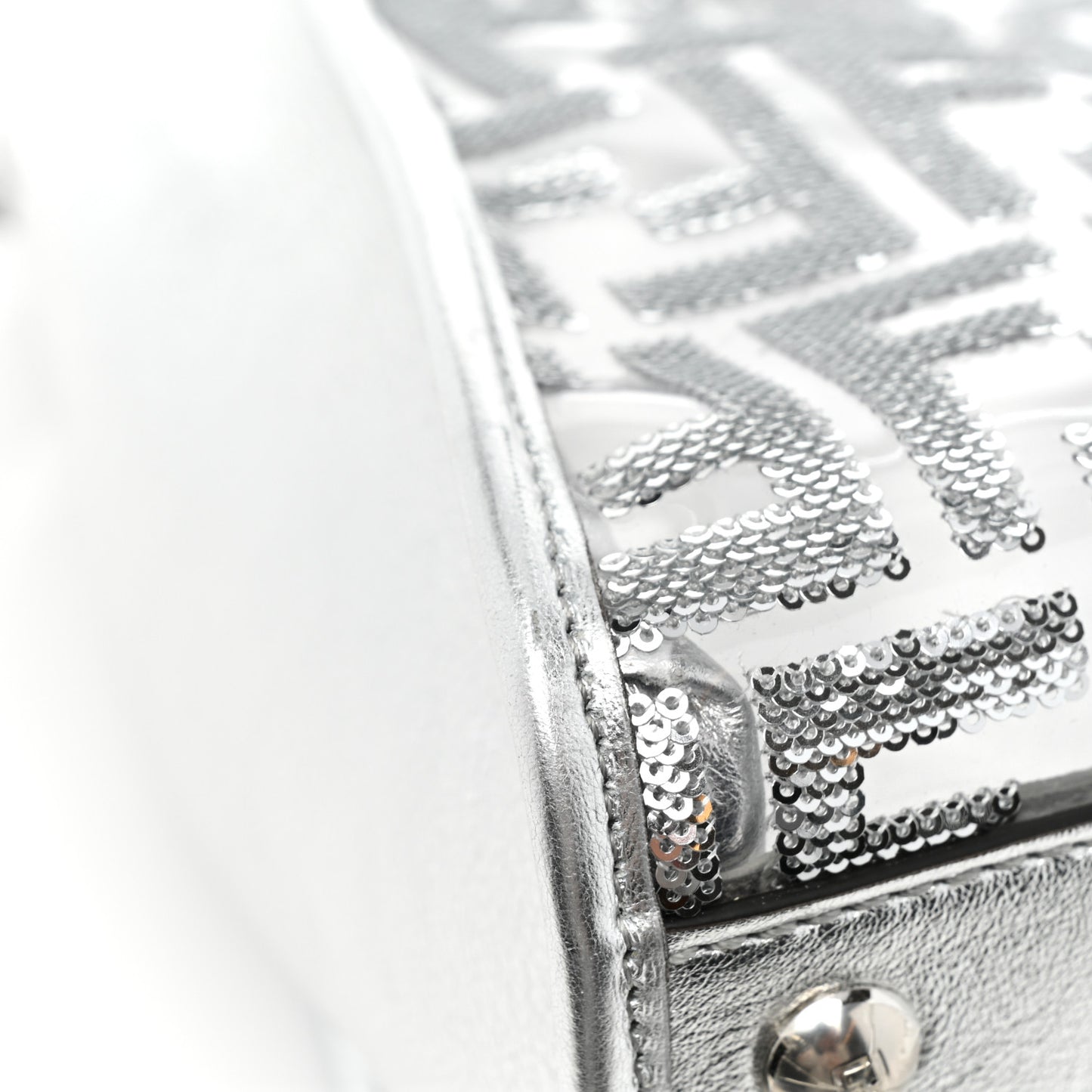 PVC Vitello Catalan Mirror Sequin FF Medium Peekaboo Iconic Satchel Argento