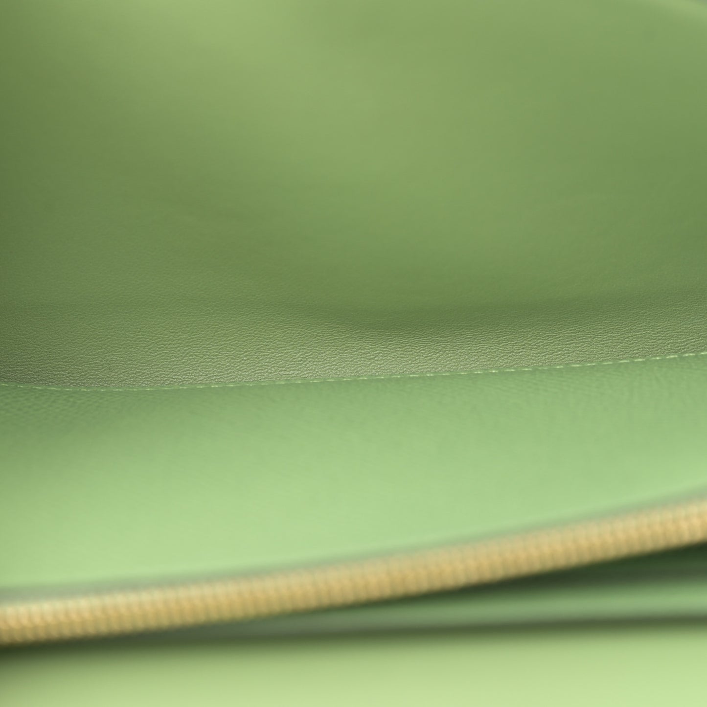 Epsom Constance Long To Go Wallet Vert Criquet