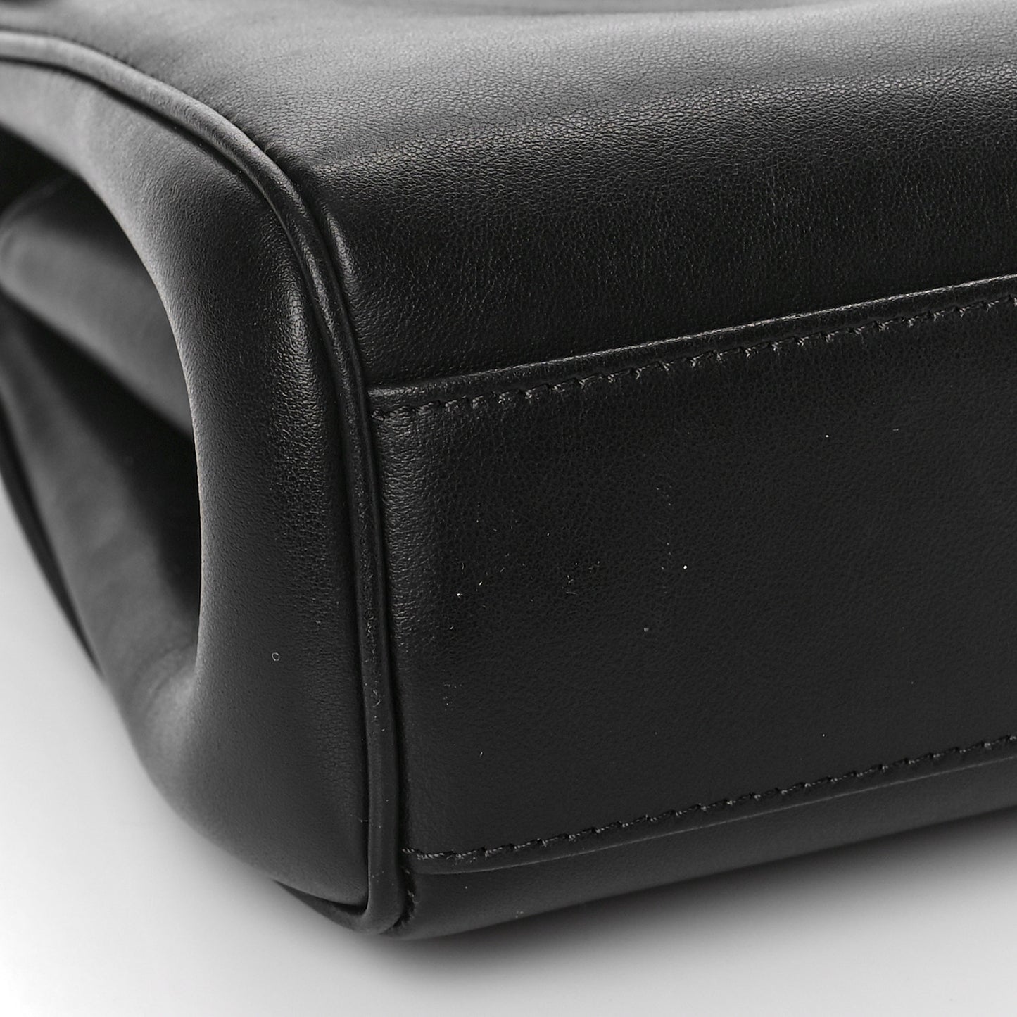 Grained Calfskin Teen Soft 16 Shoulder Bag Black
