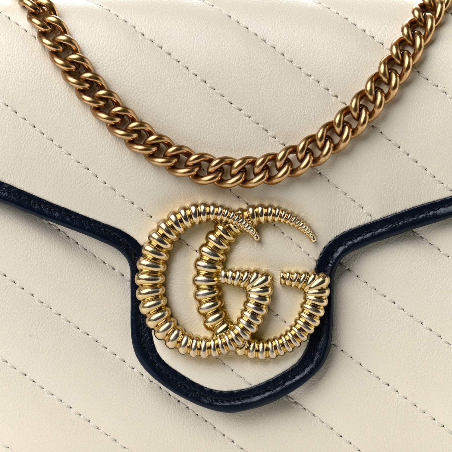 Gucci Vintage Effect Calfskin Matelasse Diagonal Torchon GG Marmont Chain Wallet Mystic White Blue Agata 8 of 12