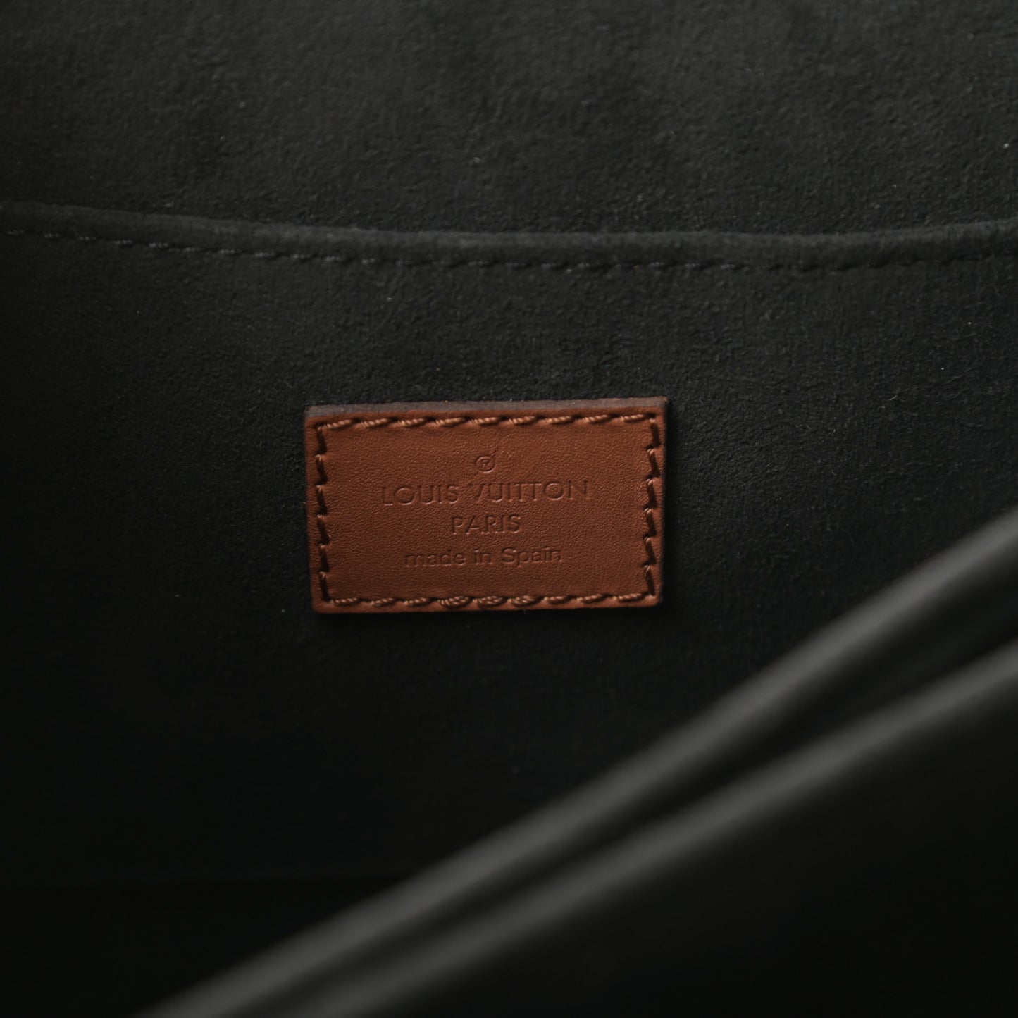 Reverse Monogram Dauphine MM