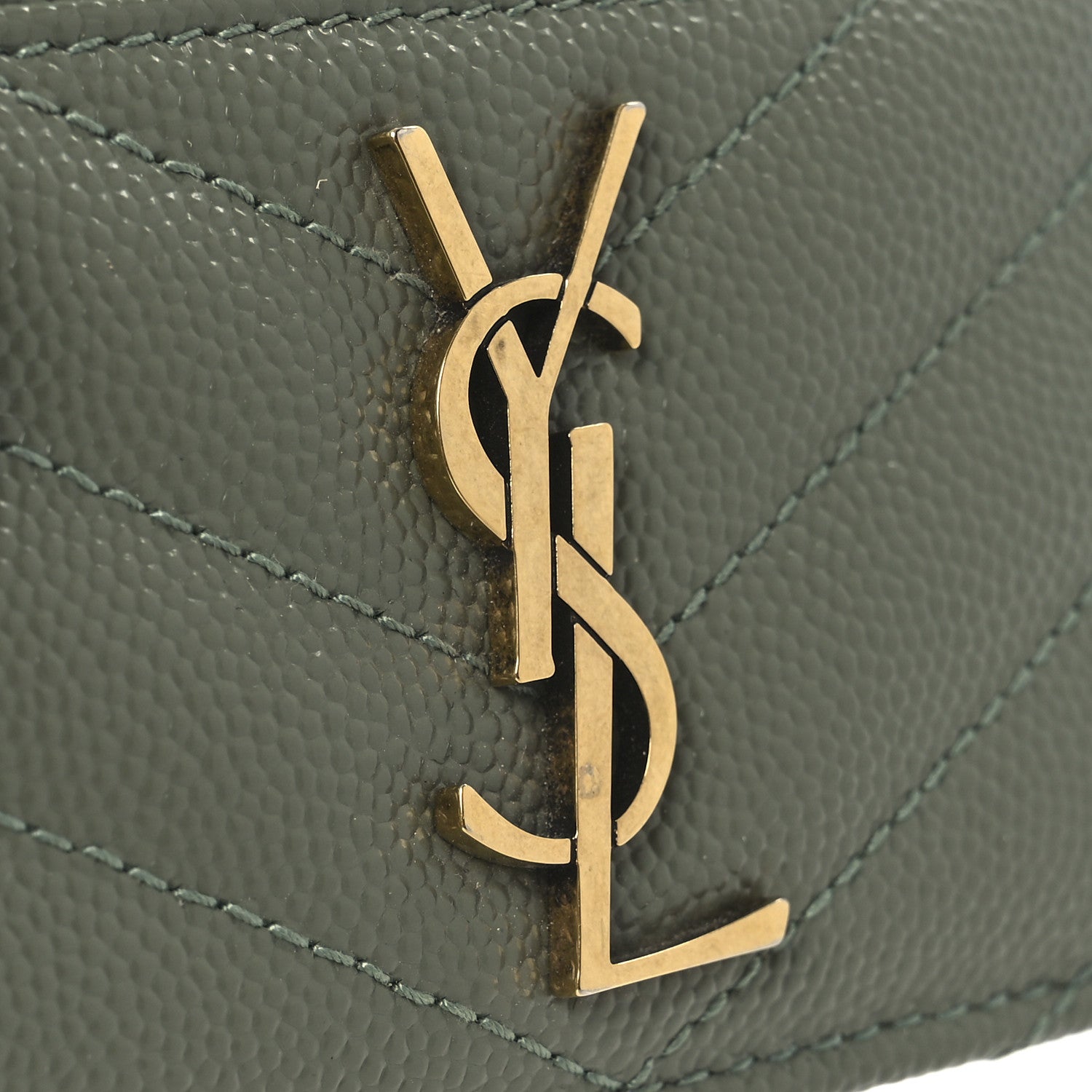 Saint Laurent Grain De Poudre Matelasse Chevron Monogram Credit Card Case Light Sage 8 of 9