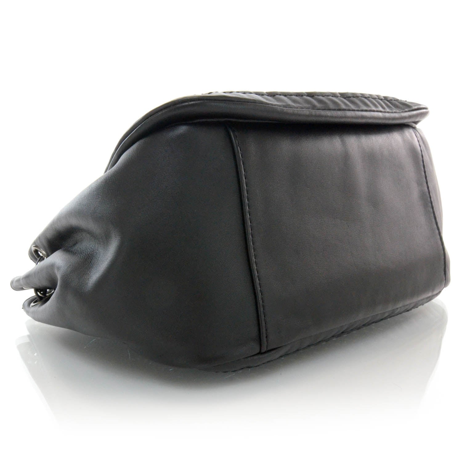 Chanel Luxe Ligne Flap Bag Black 4 of 9