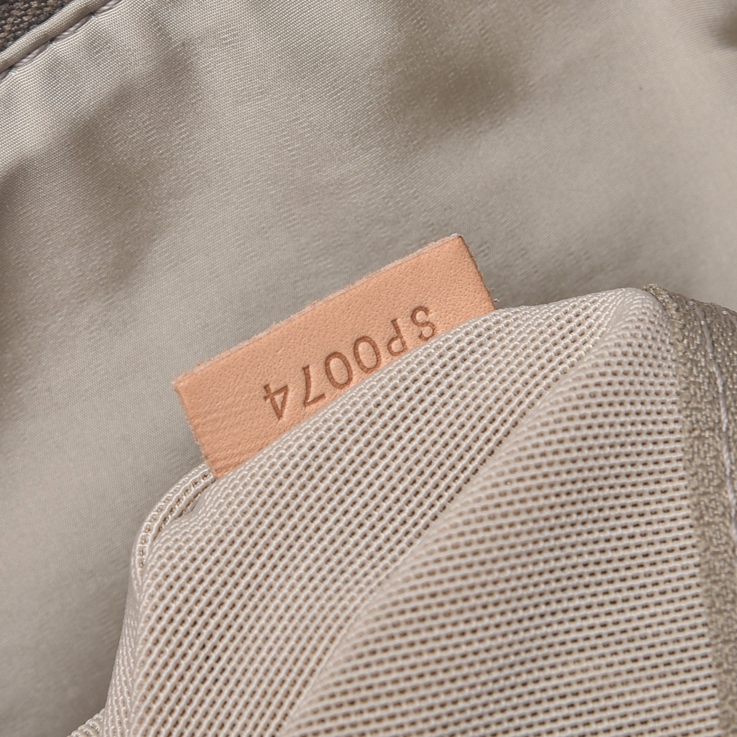Louis Vuitton Damier Geant Attaquant Earth 7 of 8