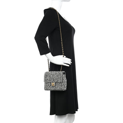 Chanel Tweed Houndstooth Quilted Mini Square Flap White Black 2 of 11
