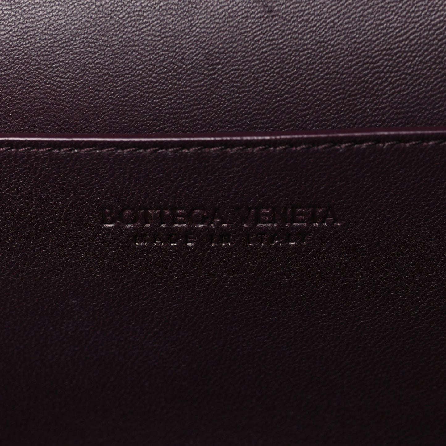 Nappa Angular Chain Knot Clutch Grape