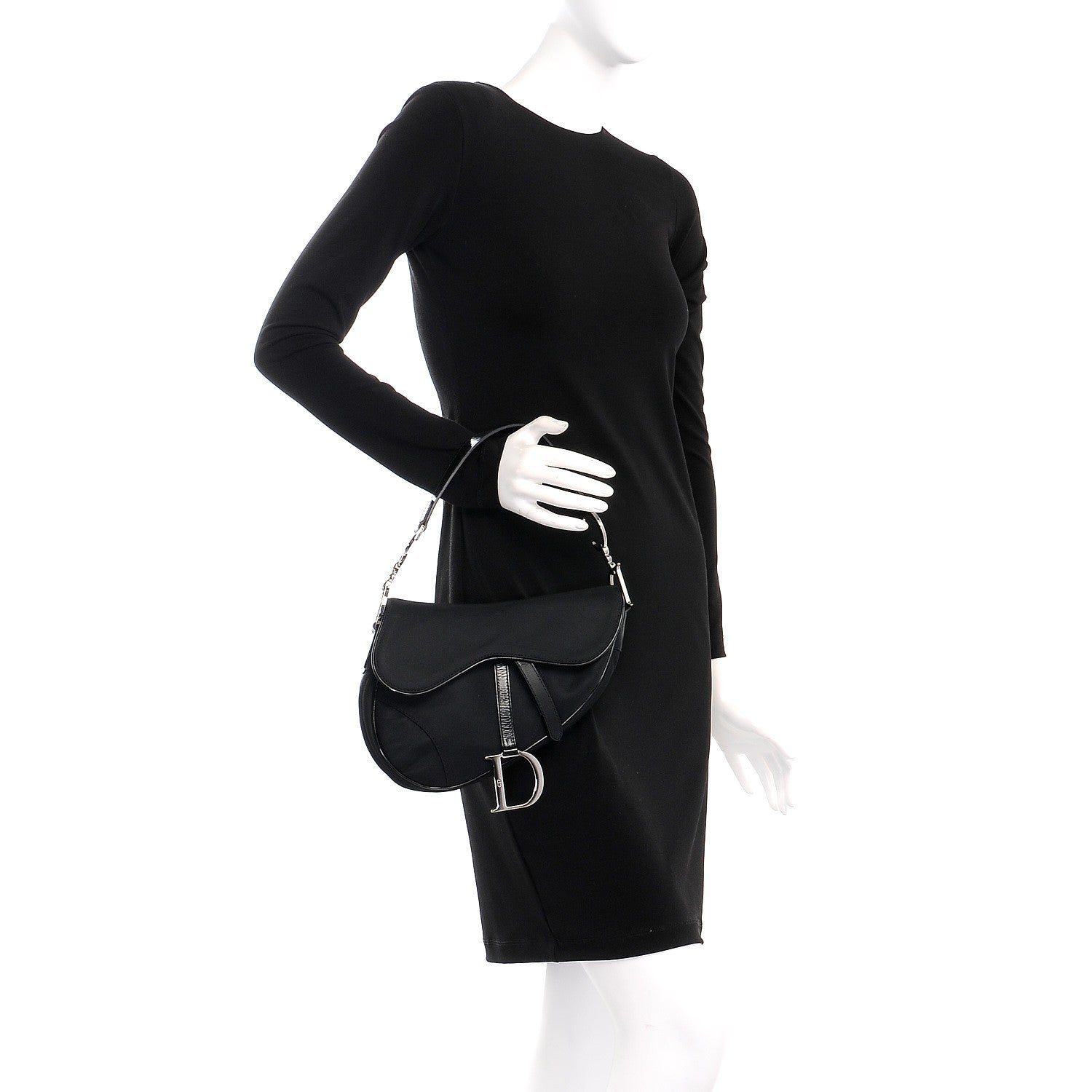 Christian Dior SADDLE ナイロンボディーバッグ Christian Dior Nylon Saddle Bag Black 243623 – FASHIONPHILE