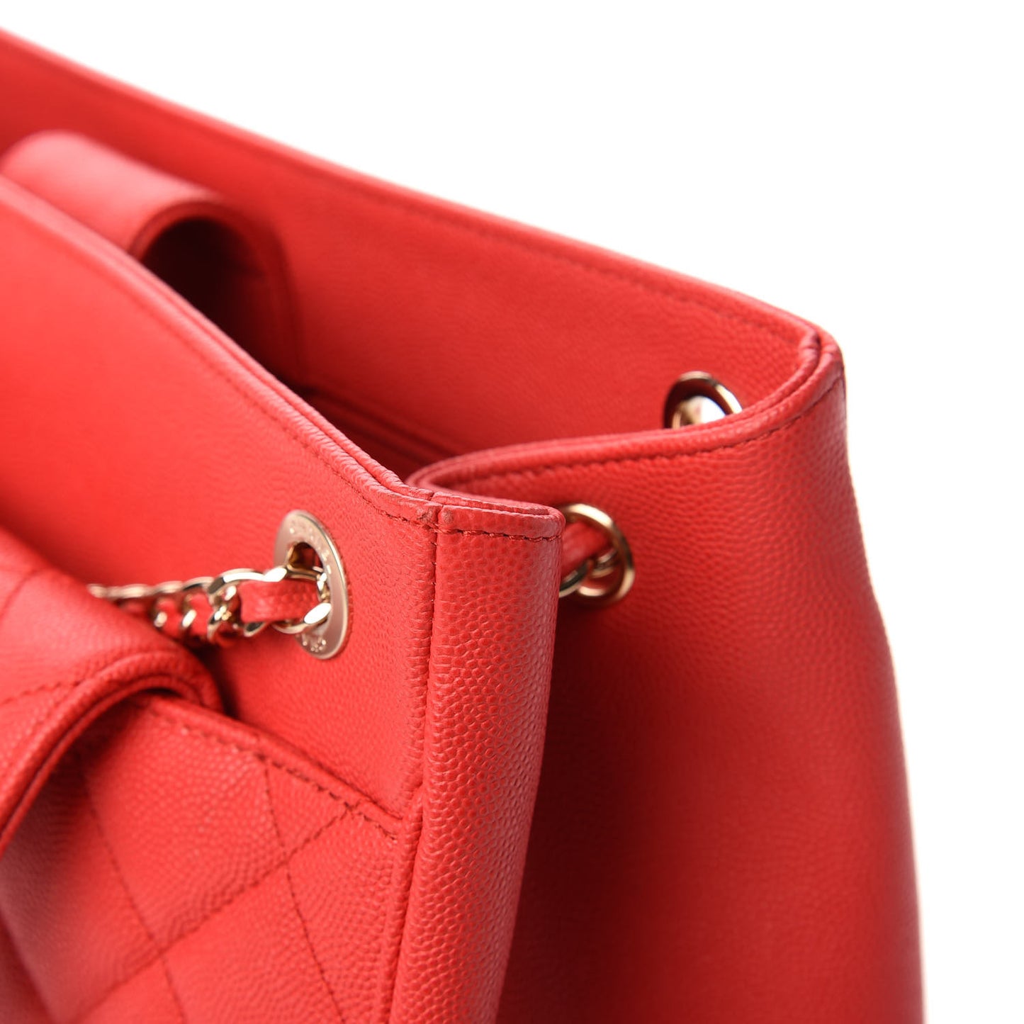 Caviar Quilted In Out Flap Shopping Tote Red
