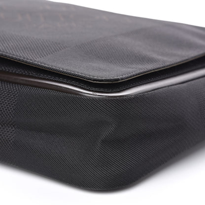 Louis Vuitton Damier Geant Messenger Bag Black 8 of 13