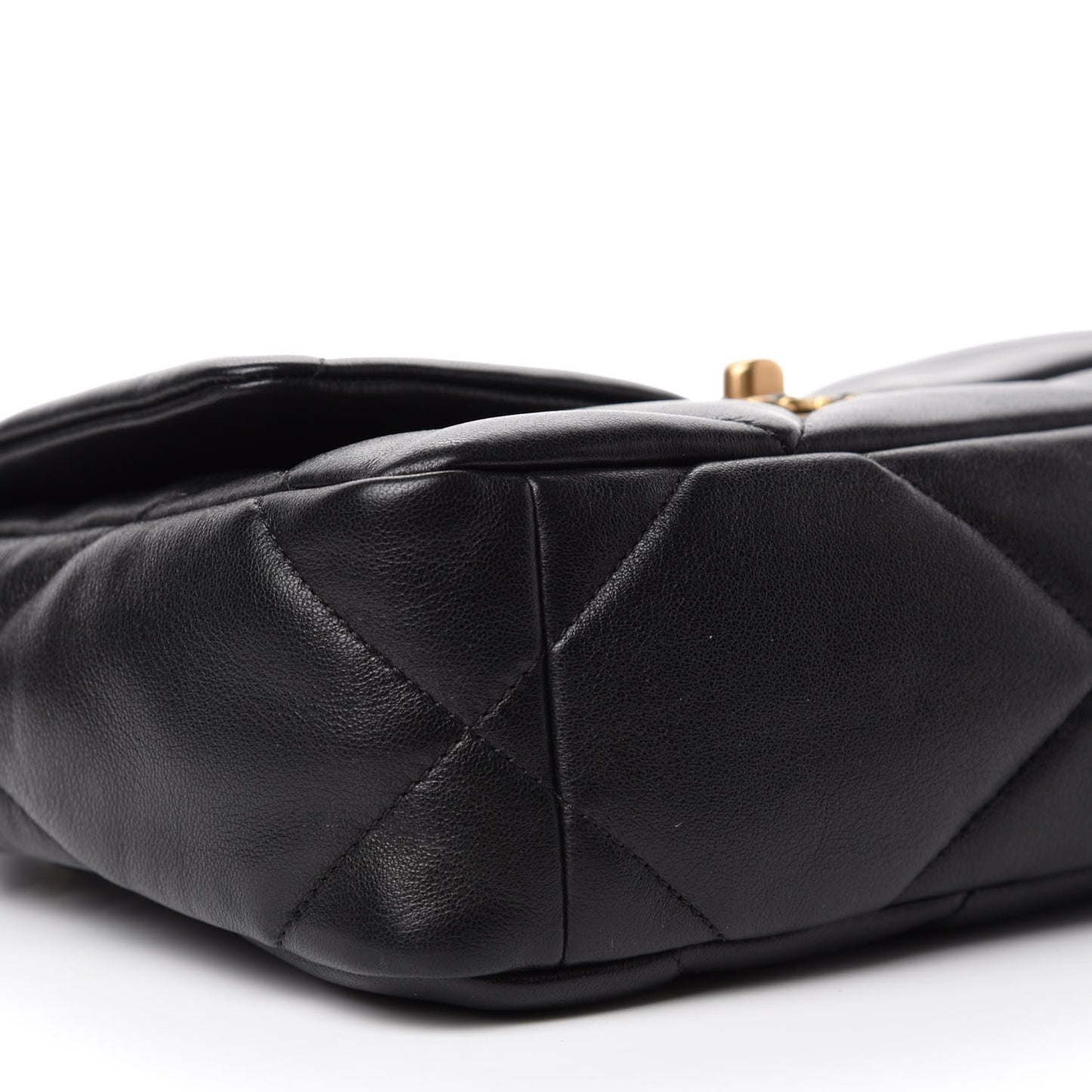 Lambskin Quilted Medium 19 Flap Black