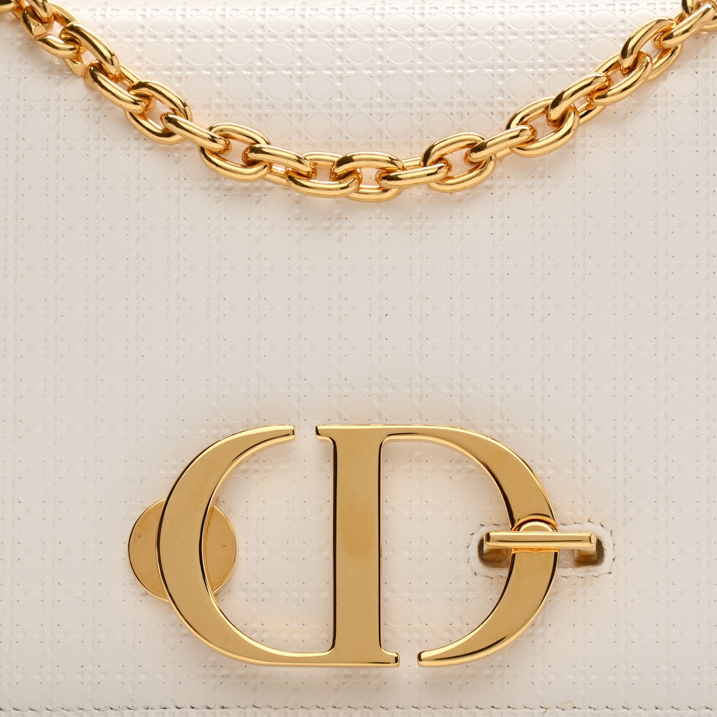 Patent Micro-Cannage 30 Montaigne Chain Flap Bag White