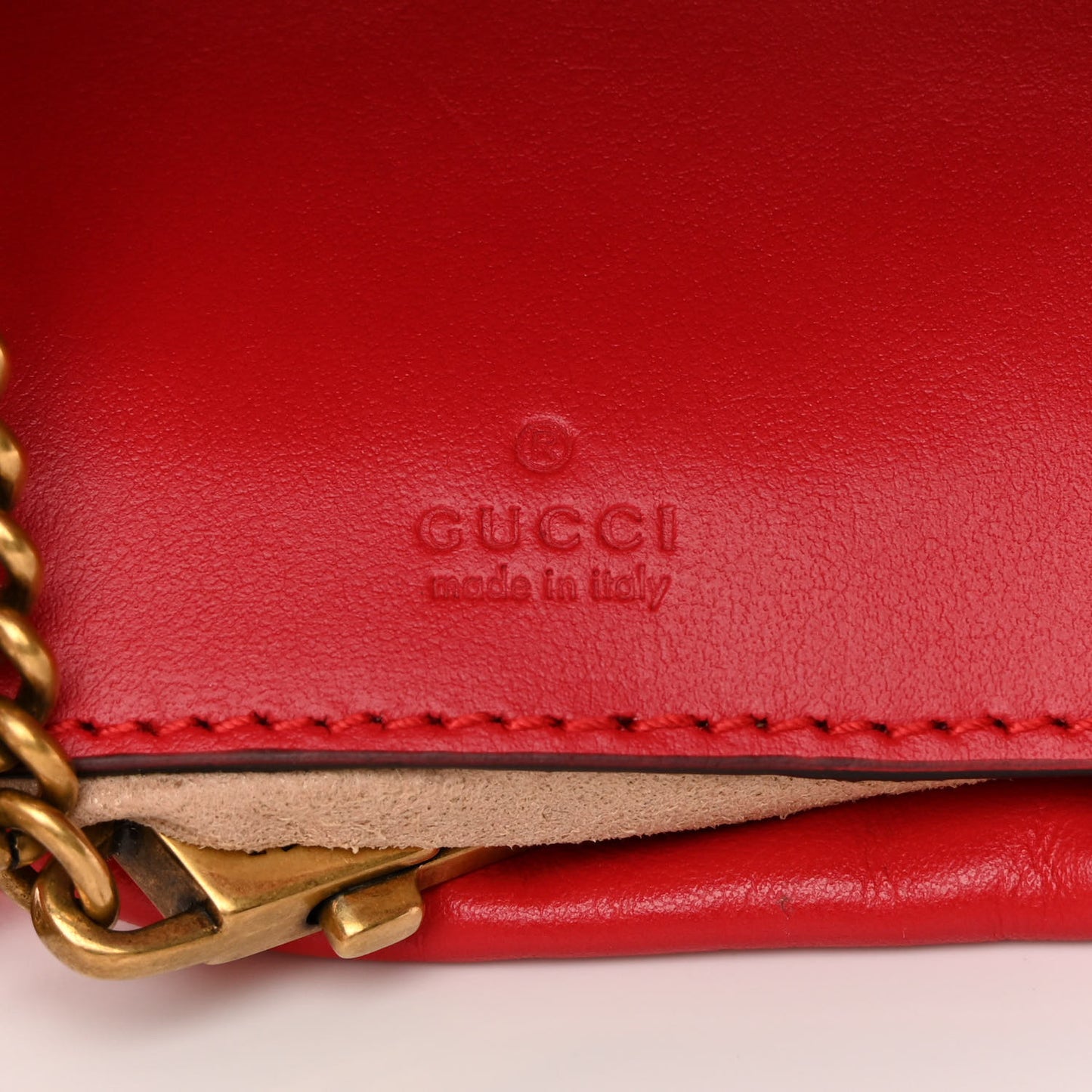 Calfskin Matelasse Mini GG Marmont 2.0 Bucket Bag Hibiscus Red
