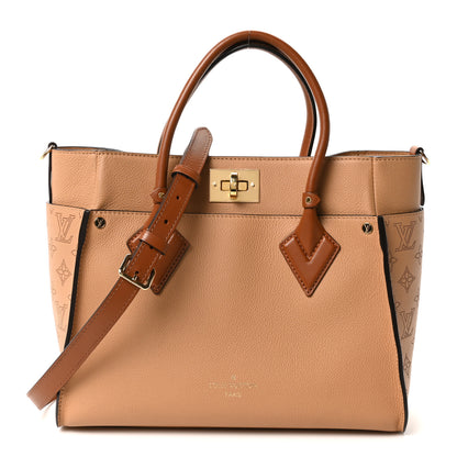 Louis Vuitton Mahina On My Side Arizona 1 of 9