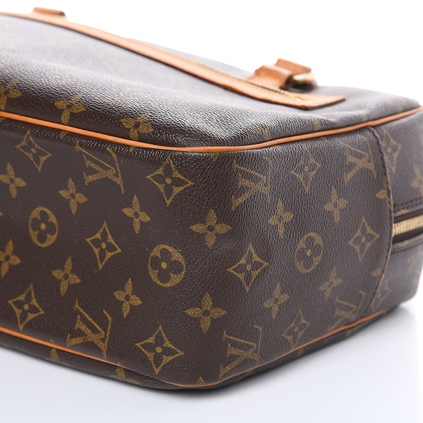 Monogram Cite GM