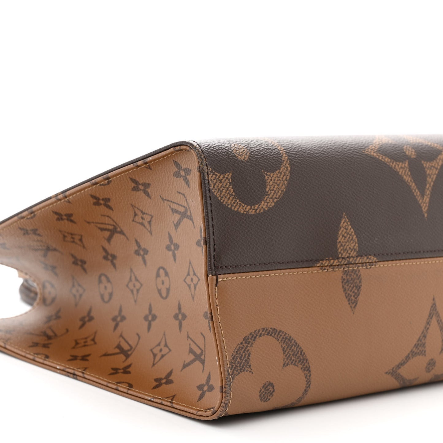 Reverse Monogram Giant Onthego MM