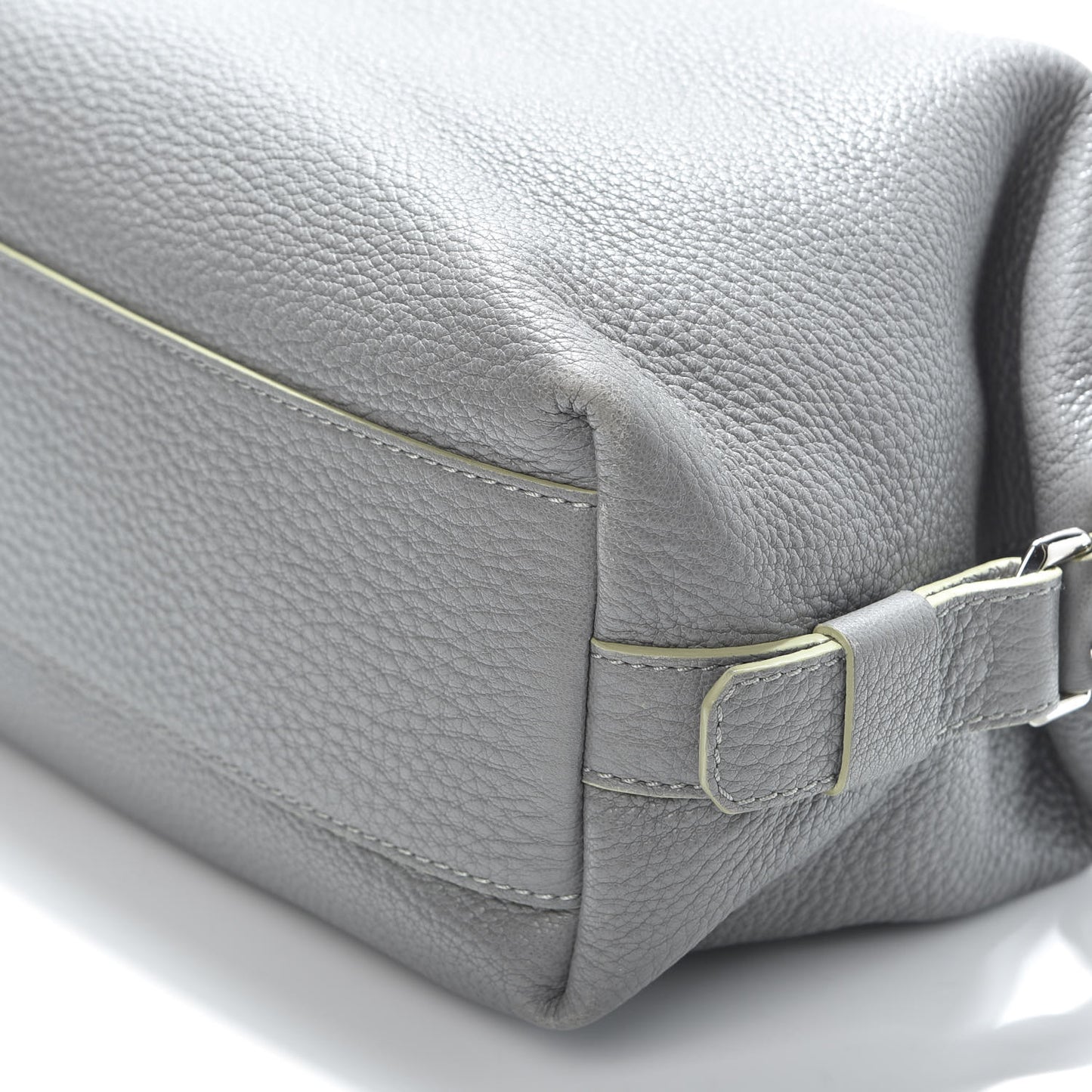 Pebbled Calfskin Small Nightingale Pearl Grey
