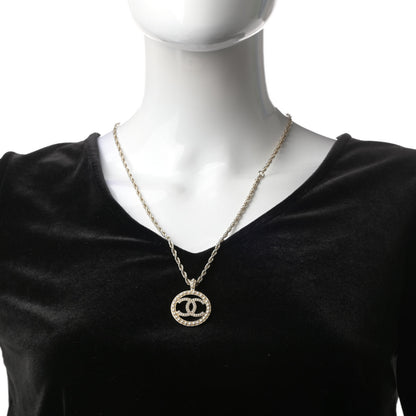 Chanel Pearl CC Round Pendant Necklace Gold 2 of 5