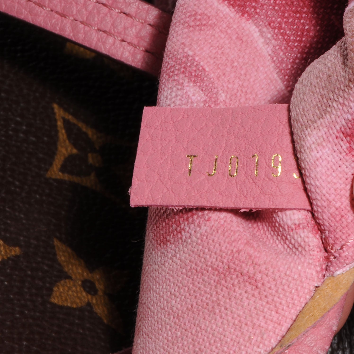 Louis Vuitton Monogram Articles de Voyage Ikat Neverfull GM Rose Velours 7 of 7