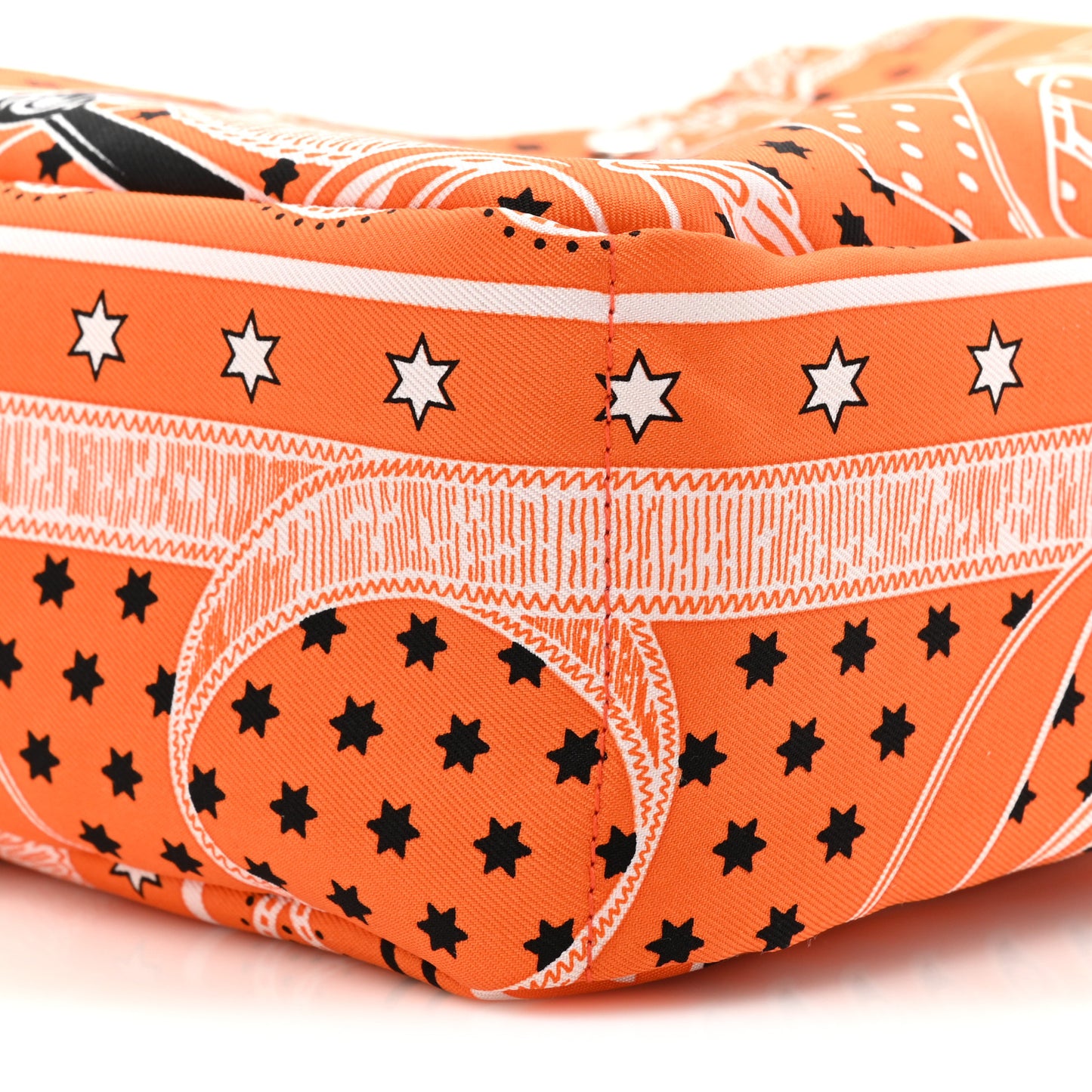 Barenia Silk Eperons d'Or Fourbi 20 PM Pouch Orange Fauve