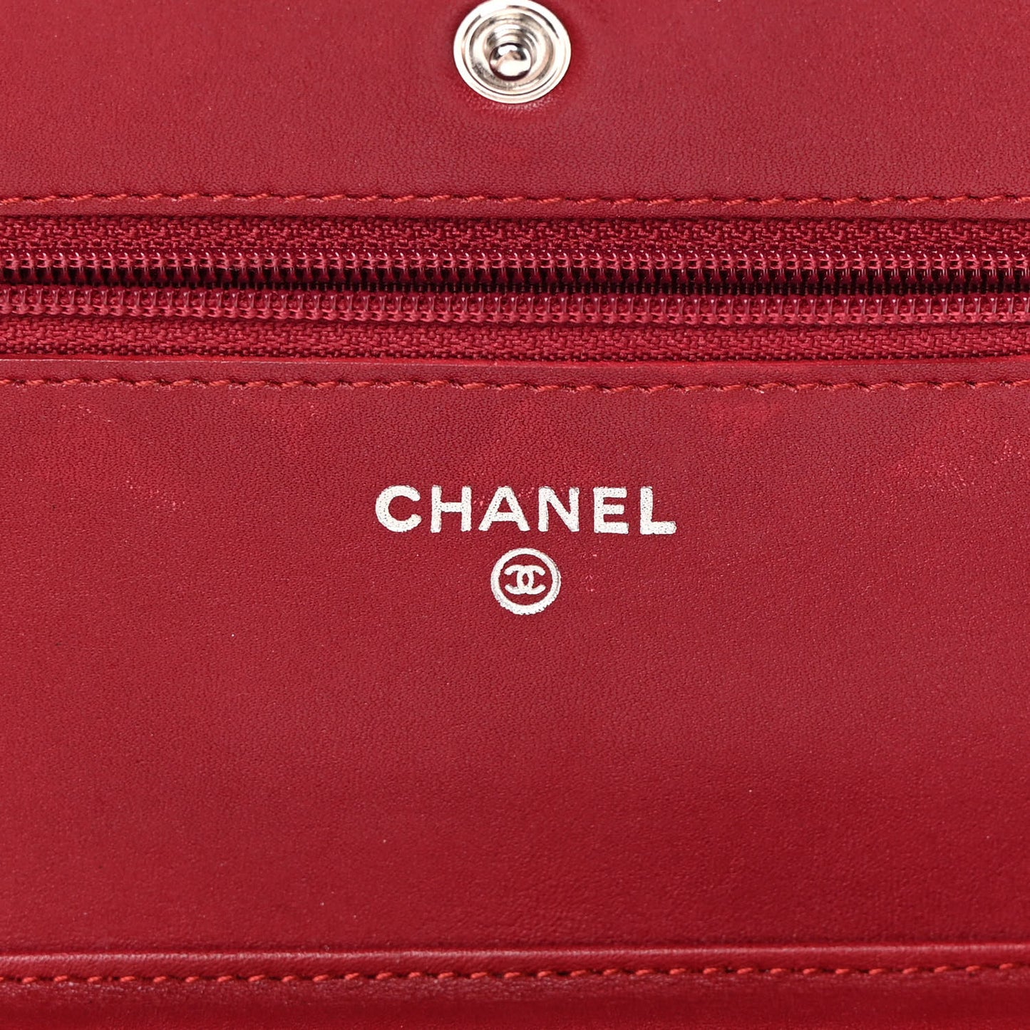 Patent Quilted Wallet On Chain WOC Red